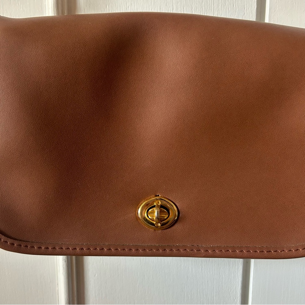 Brown Fake Leather Chain Strap Shoulder Bag - Picture 2 of 4